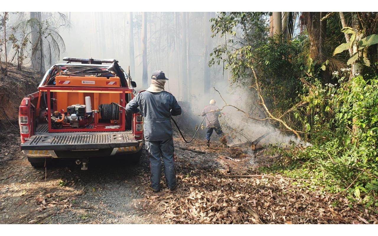 Corpo de Bombeiros de Ituporanga trabalha em quatro ocorrências de incêndio em uma única tarde