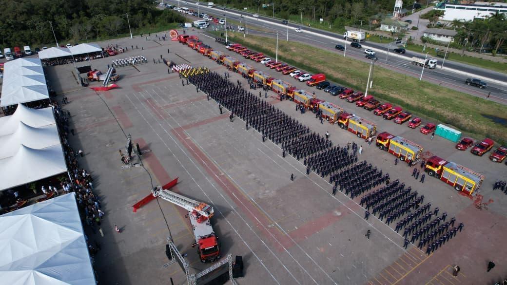 Corpo de Bombeiros de SC completa 100 anos com maior formatura da história