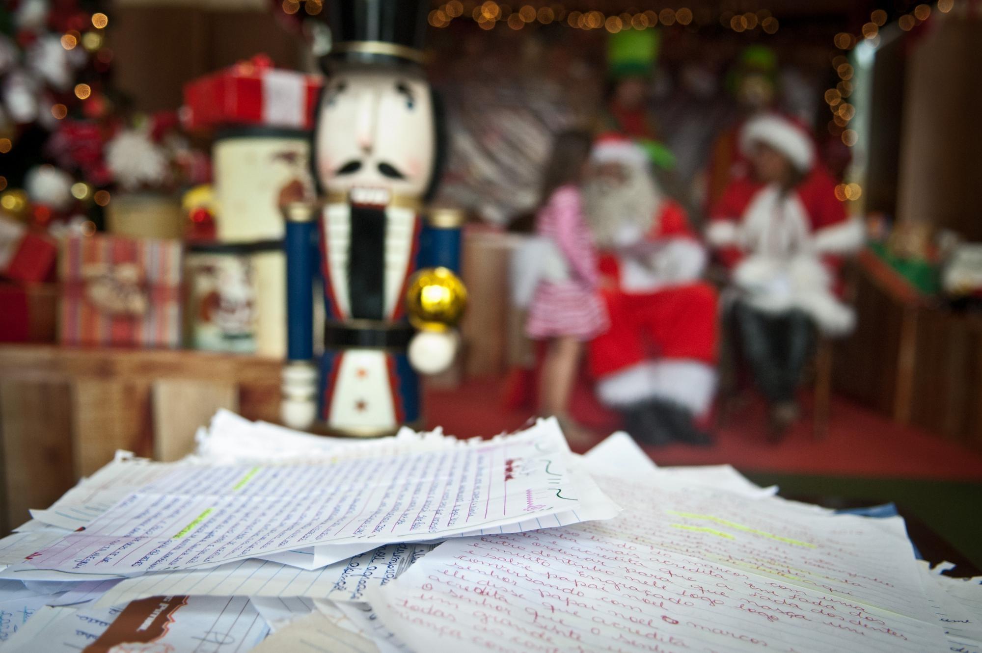 Correios de Ituporanga faz entrega de presentes da Campanha Papai Noel dos Correios