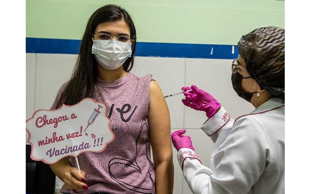 Covid: 169,5 milhões de brasileiros completam vacinação, 78,9% da população