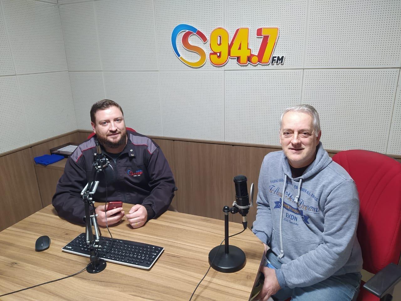 Culto drive-in vai comemorar os 40 anos do programa Momentos com Deus na Rádio Sintonia
