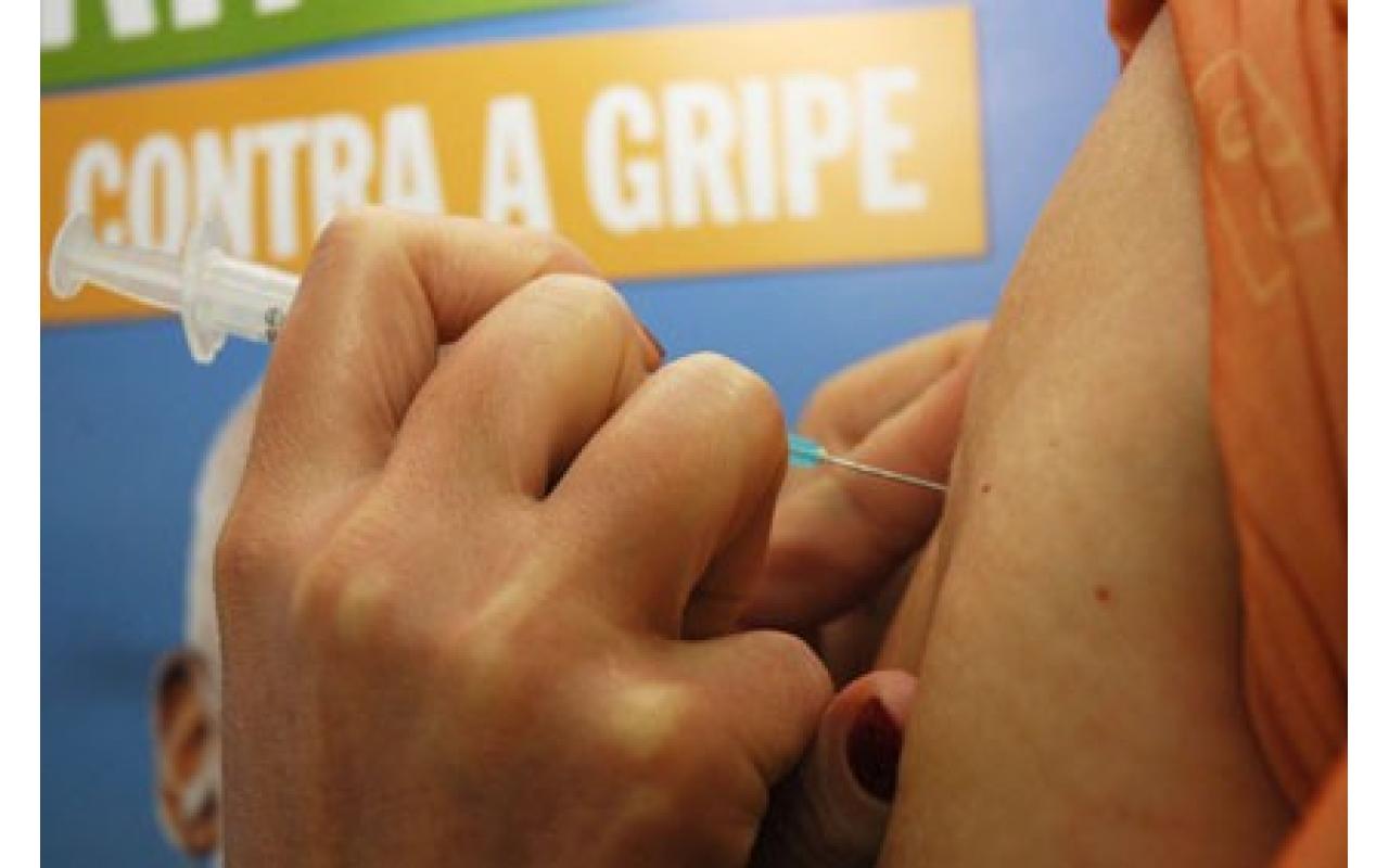 PETROLÂNDIA: Mais de 60% dos idosos já foram imunizados contra a gripe