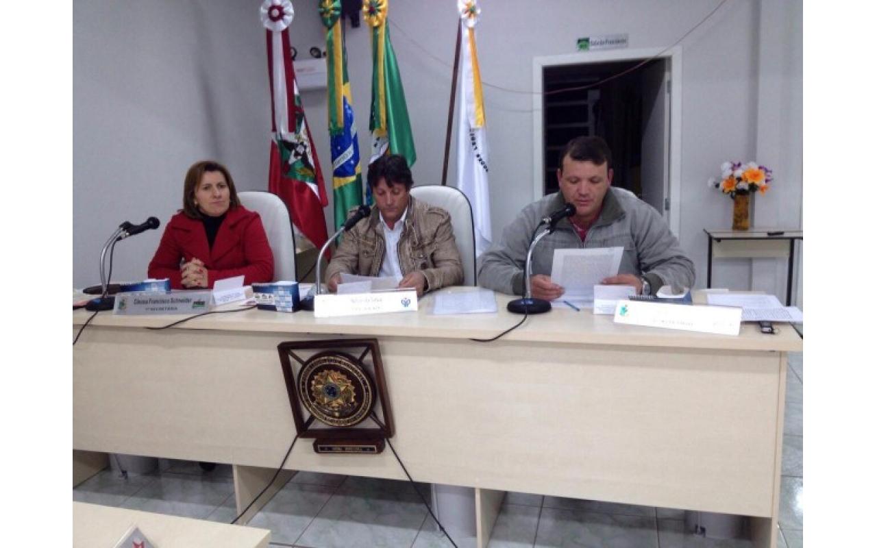 Vereadores de Chapadão do Lageado fazem sessão em estado de luto