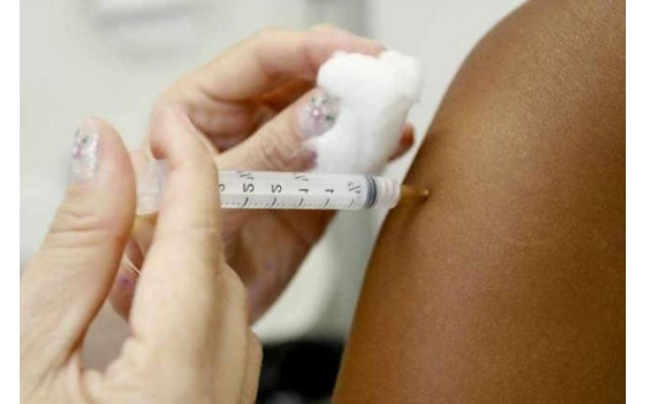 Mais de 400 pessoas são vacinadas em período de intensificação da Hepatite B em Ituporanga