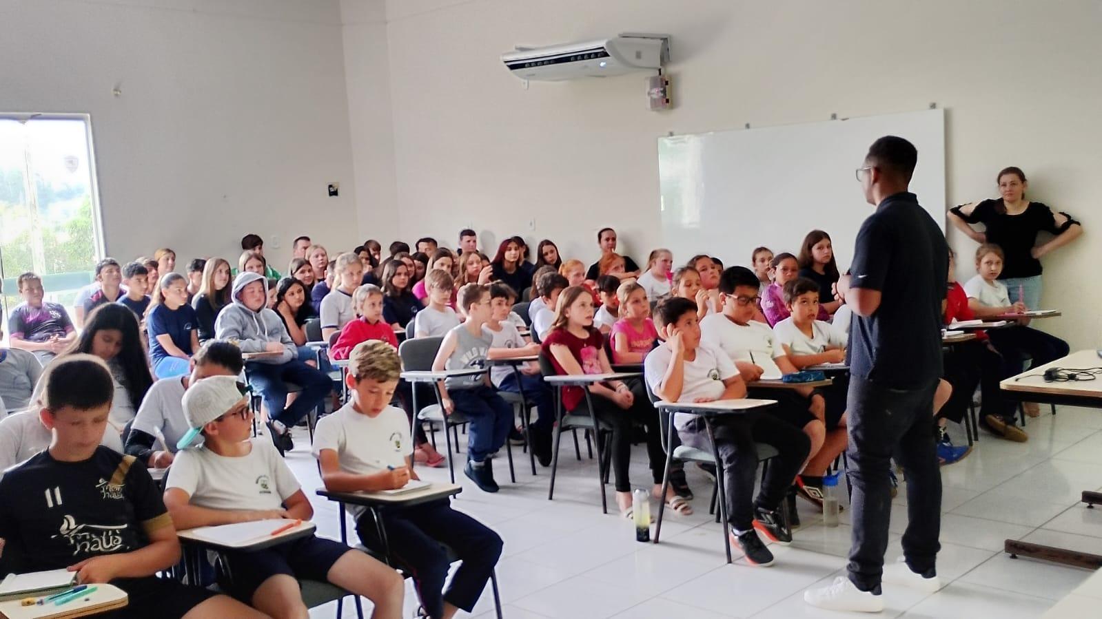 Debate sobre a consciência negra ganha destaque em Ituporanga com ações em escolas e comunidade