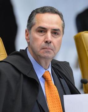 Decisão final. Barroso confirma suspensão do piso nacional de enfermagem