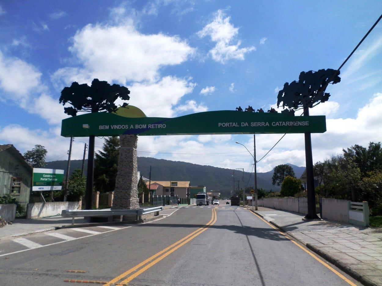 Defesa Civil de Bom Retiro ganha veículo para reforçar sua frota