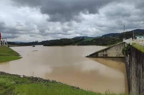 Defesa Civil justifica a decisão de manter as comportas fechadas na Barragem Sul