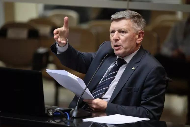 Defesa diz que Milton Hobus não é investigado em procedimento sobre antigo gabinete