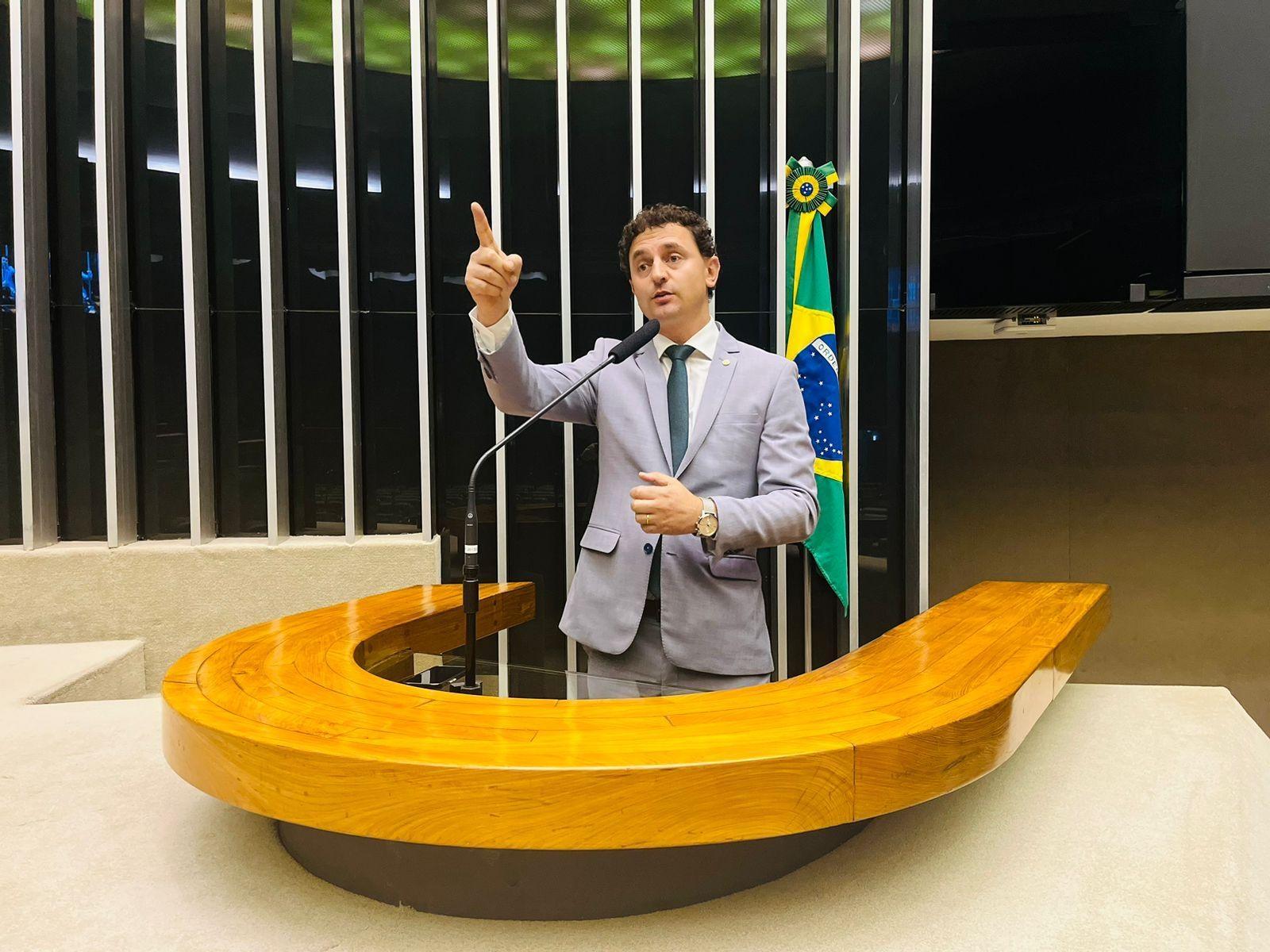 Deputado Federal Rafael Pezenti leva fiscais do Ministério do Trabalho para encontro com agricultores