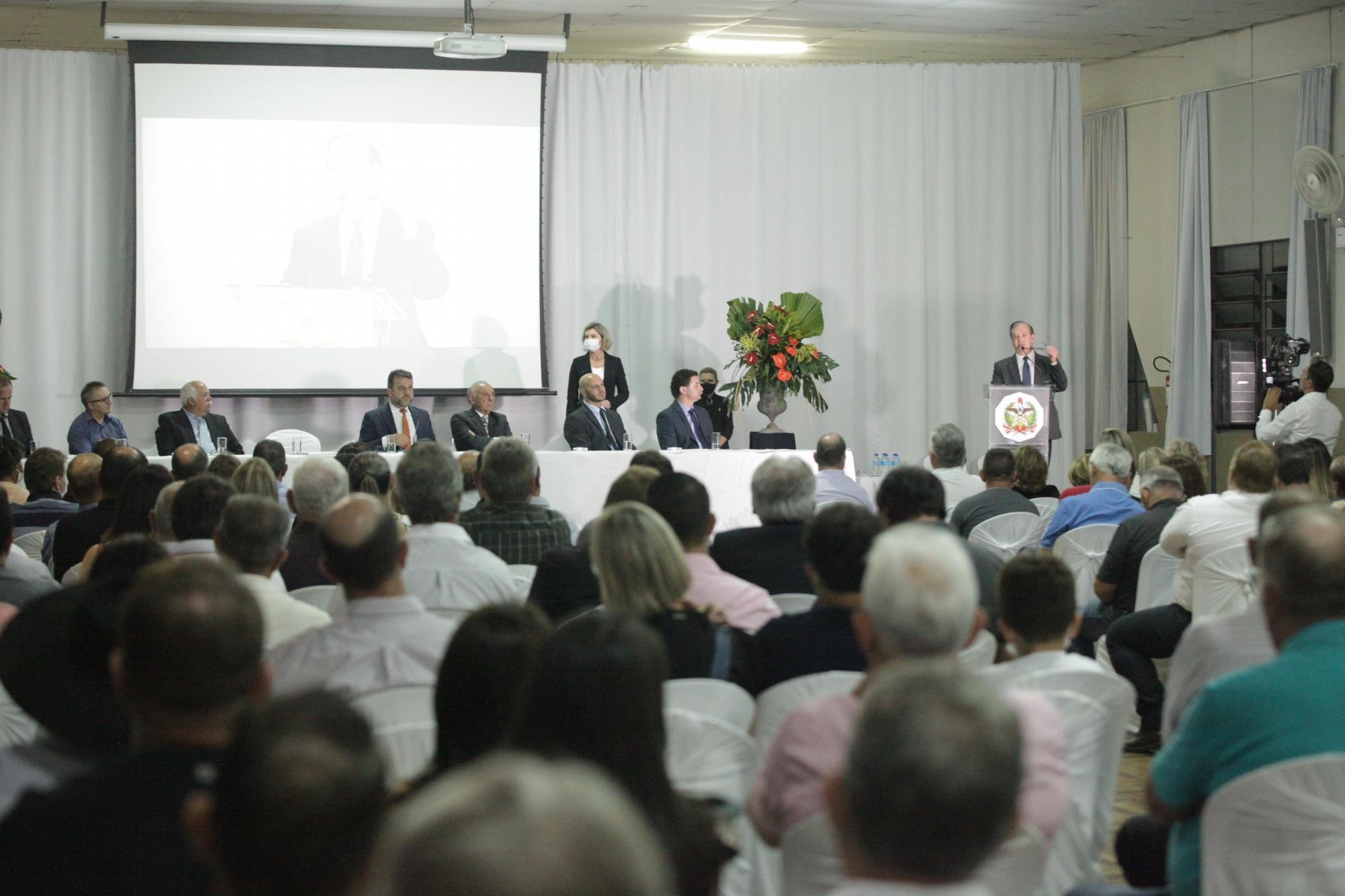 Deputado Peninha recebe homenagem em sessão solene da Alesc em Ituporanga 