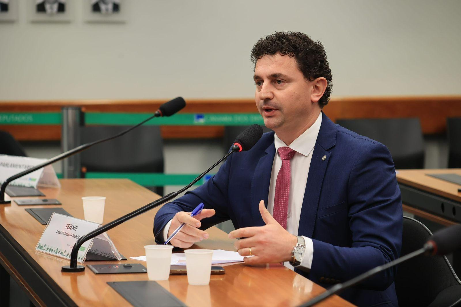 Deputado Pezenti aciona TCU para barrar licitação do STF que prevê monitoramento de redes sociais