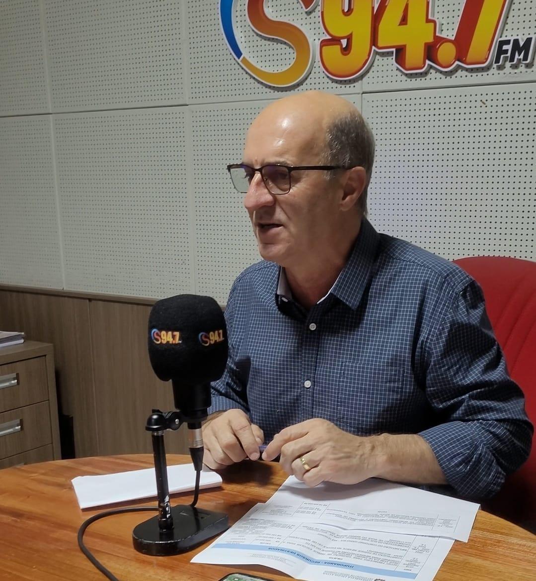 Deputado Zé Milton em entrevista exclusiva para a Rádio Sintonia fala sobre convênios pendentes entre o estado e o município