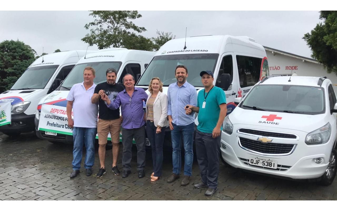 Deputados do MDB fazem entrega de veículos para municípios da Região da Cebola