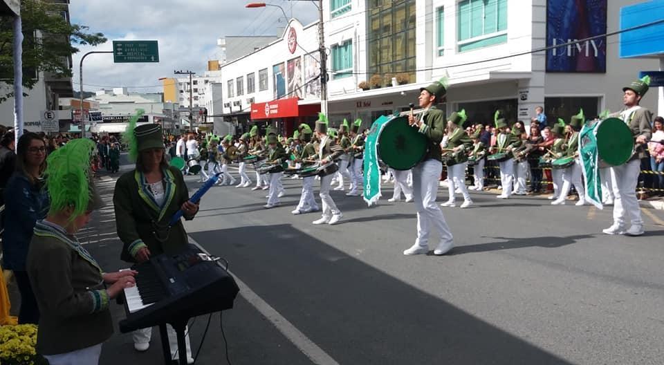 Desfile Cívico marca a passagem do dia 7 de setembro em Ituporanga