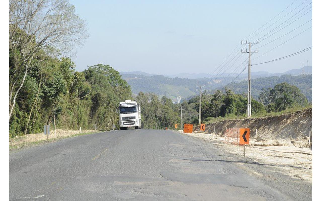 SC110: Obras de revitalização da rodovia entre Ituporanga e Vidal Ramos devem ser concluídas com 10 meses de atraso