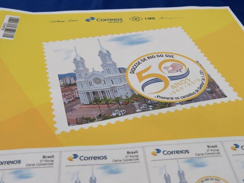 Diocese de Rio do Sul lança selo comemorativo ao Jubileu Diocesano