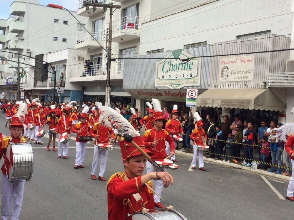 Diretora da Escola Mont Alverne justifica não participação no desfile cívico em Ituporanga