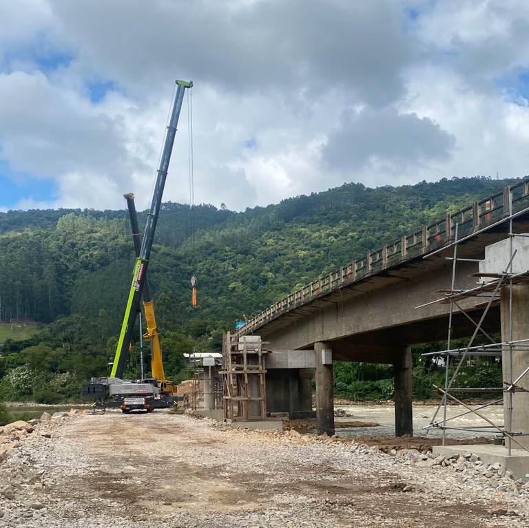 DNIT atua na reabilitação da ponte sobre Rio Itajaí-Açu II, na BR-470