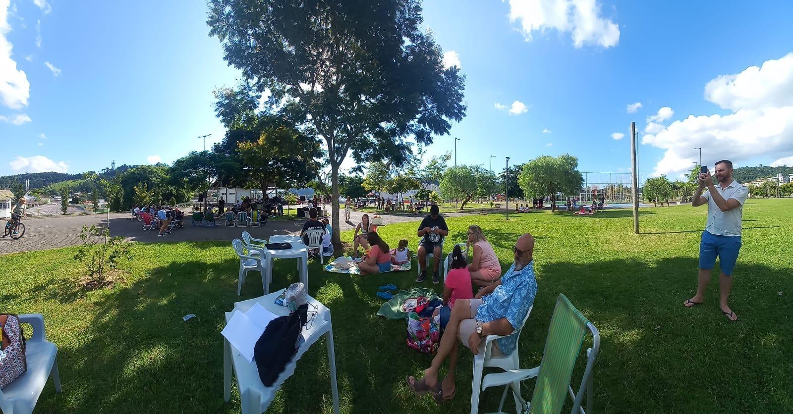 Domingo no Parque terá música ao vivo e encontro de crochê em Ituporanga