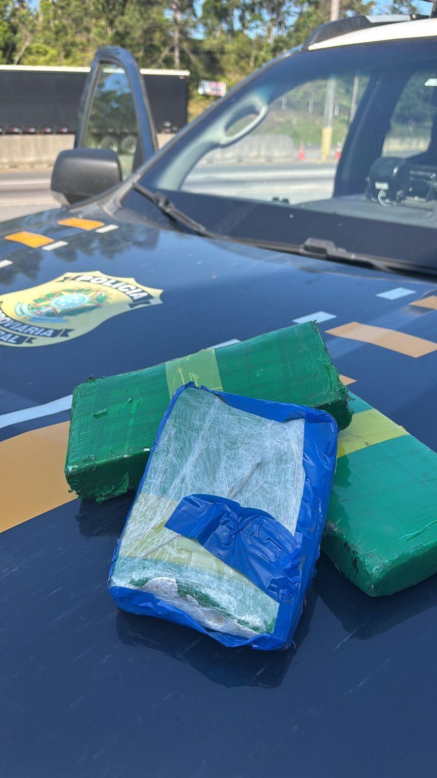 Duas mulheres foram presas com 30 quilos de cocaína