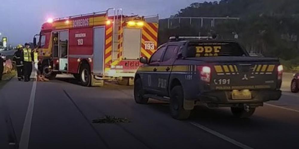 Duas pessoas morrem e uma fica ferida em acidente na BR-470