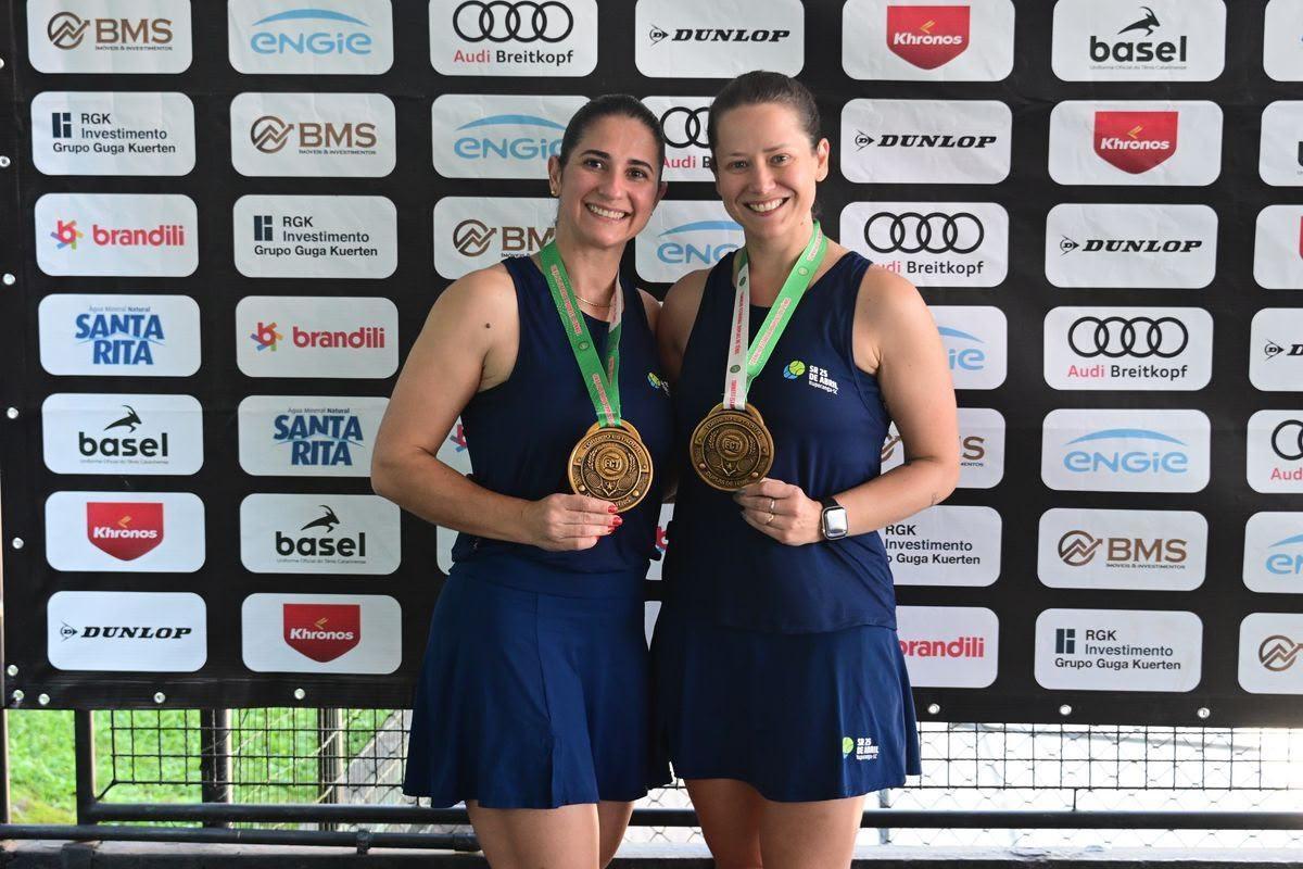 Dupla de Ituporanga conquista 1º lugar em etapa estadual de tênis