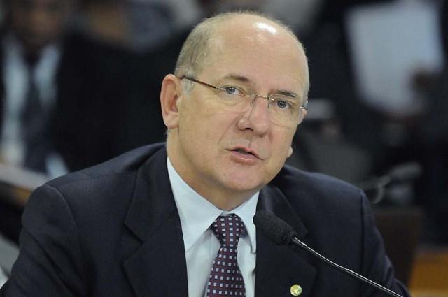 Paulo Bauer é inocentado em ação por propaganda antecipada