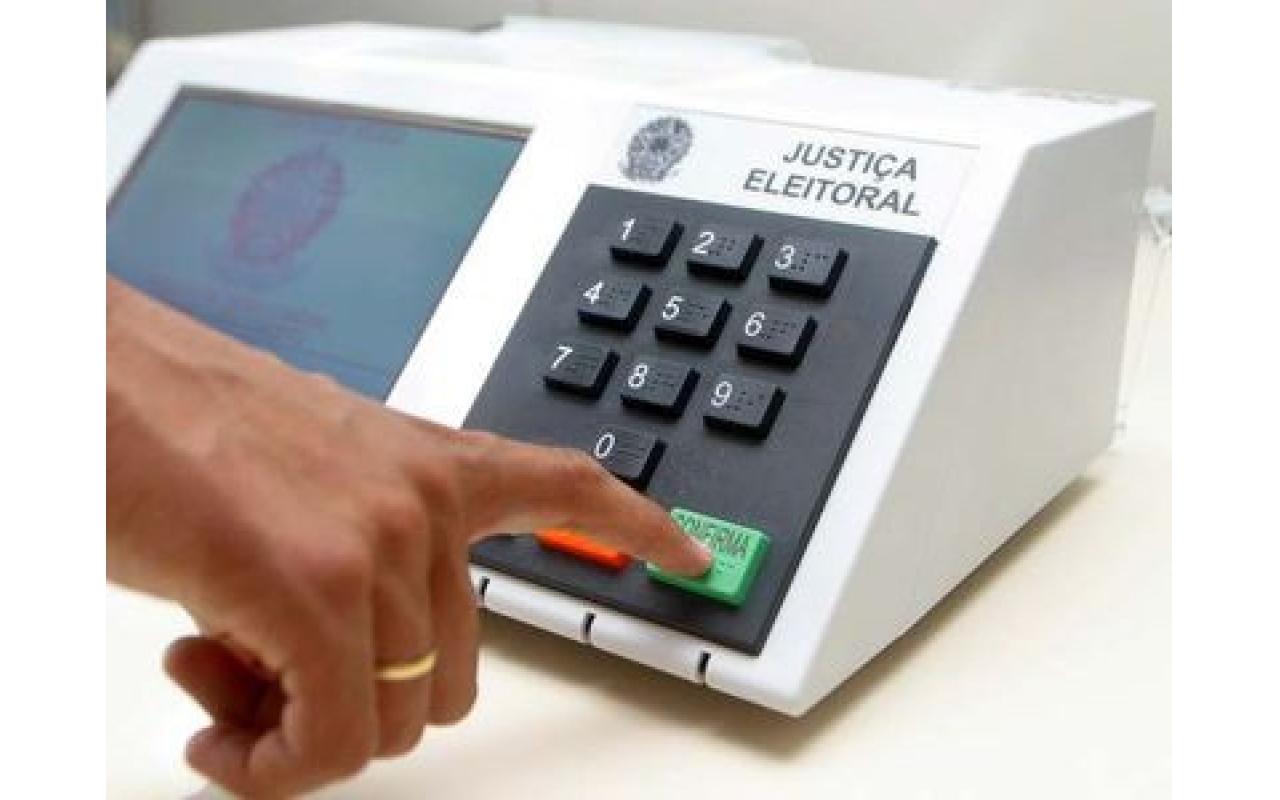 TRE recebe dois primeiros registros de candidaturas ao governo de Santa Catarina
