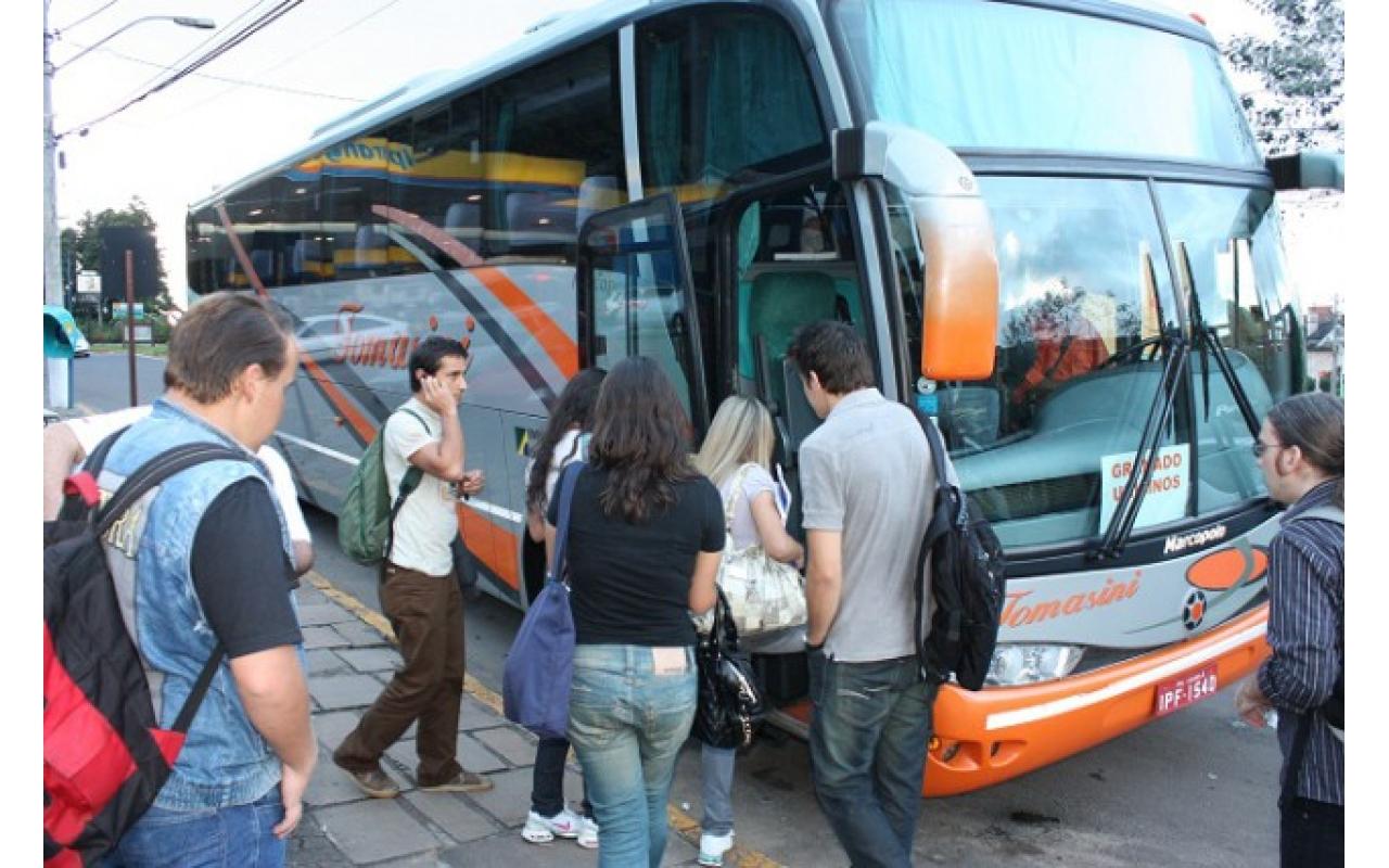 VIDAL RAMOS - Educação garante transporte intermunicipal gratuito para ano letivo de 2015