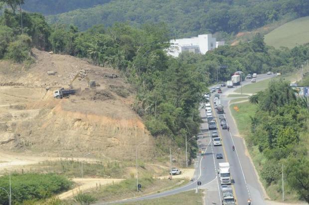 Dnit aguarda verba para desapropriar na 470