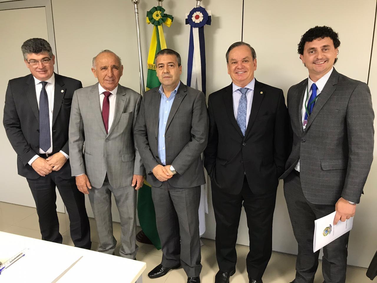 Em Brasília prefeito em exercício de Ituporanga confirma liberação de recursos para compra de caminhão para coleta de lixo