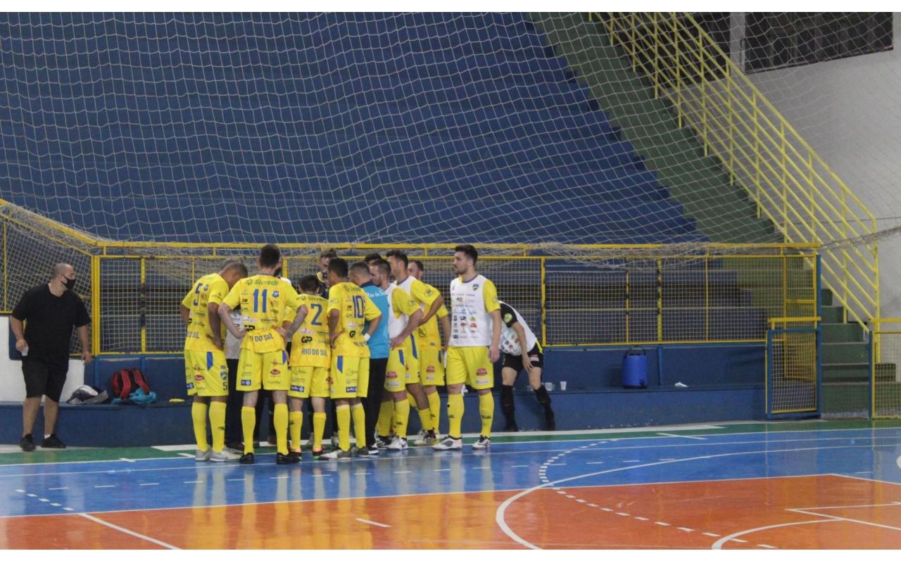 Em jogo de líderes, Rio do Sul encara Palmitos na Liga Catarinense de Futsal 