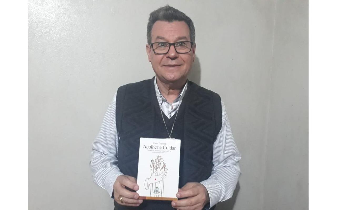 Dom Severino Clasen visita Petrolândia sua terra Natal e fala sobre a Carta Pastoral "Acolher e Cuidar" e sobre o Mês Missionário