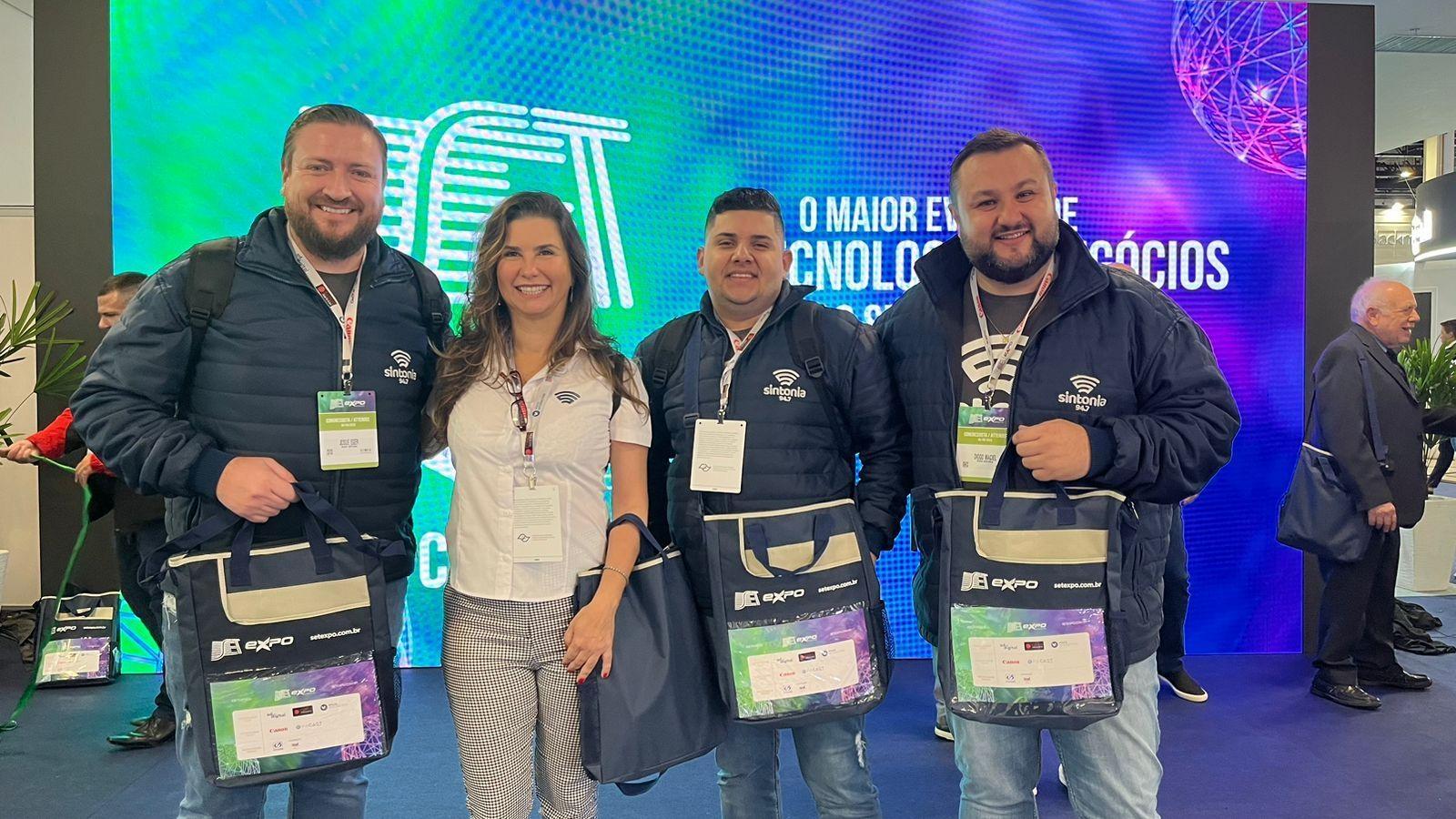 Equipe Sintonia participa em São Paulo da maior feira de tecnologia e negócios da América Latina