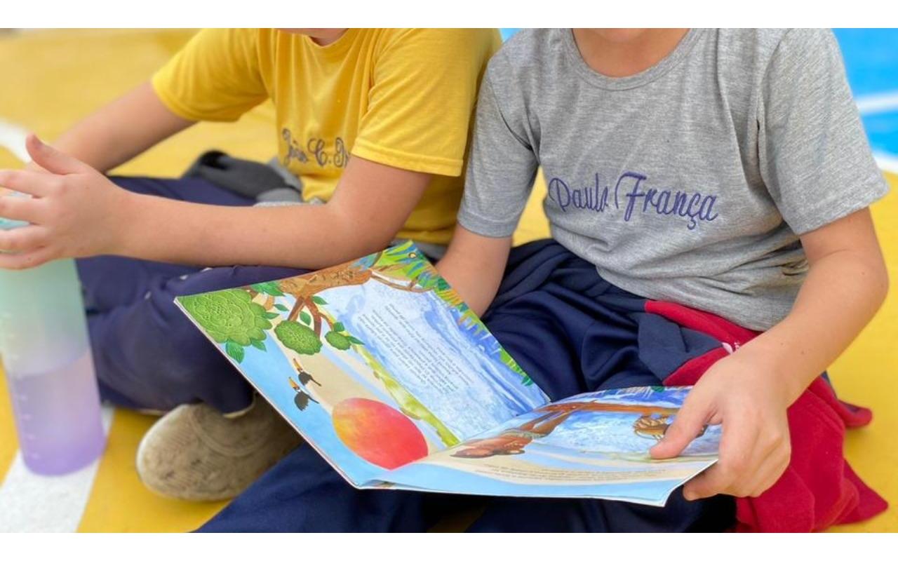 Escola de Educação Básica Vereador Paulo França no Cerro Negro desenvolve o projeto "Integração Literária"