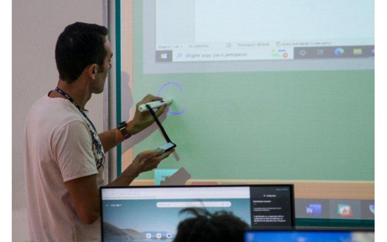 Escola de Ituporanga será a primeira da região a receber lousas digitais para salas de Ensino Médio 