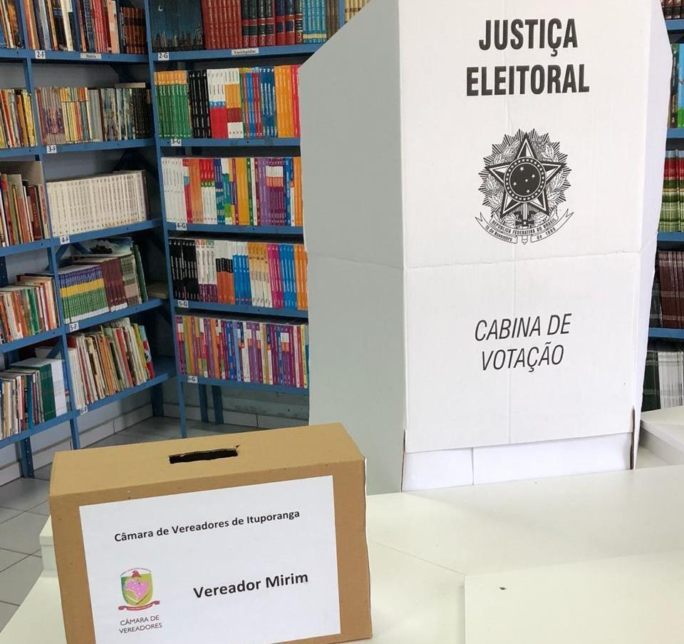Escolas de Ituporanga elegem novos vereadores mirins