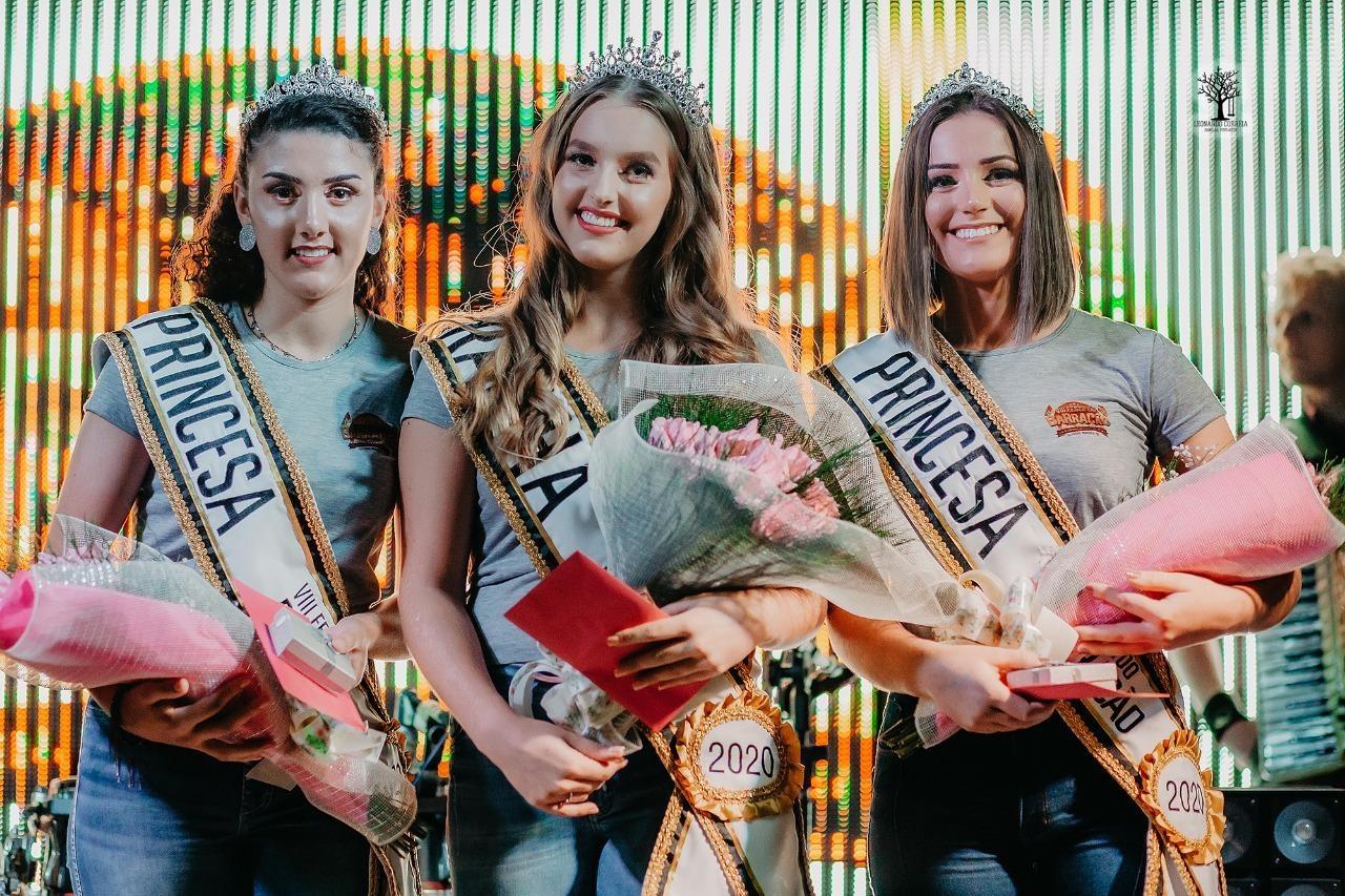 Escolhidas a rainha e princesas da Festa do Barracão em Alfredo Wagner