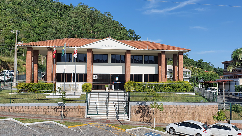 ITUPORANGA:  Estagiária com deficiência física receberá indenização