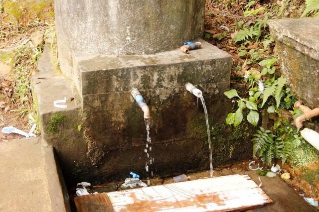 Vândalos quebraram torneiras na Bica Santo Estevão