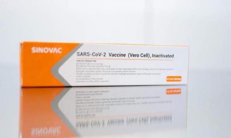 Fecam anuncia acordo para compra da vacina CoronaVac por municípios de SC 