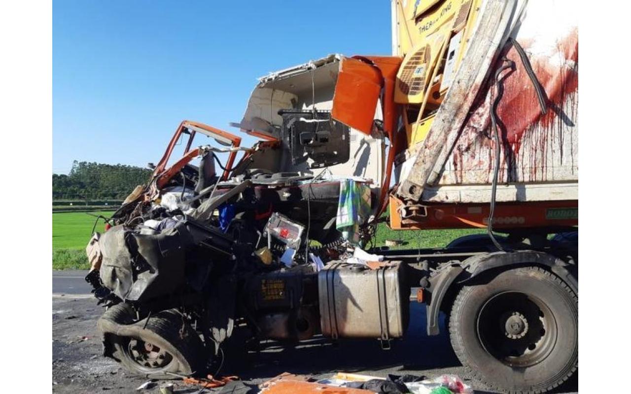 Feriado termina com ao menos 12 mortes nas estradas de Santa Catarina 