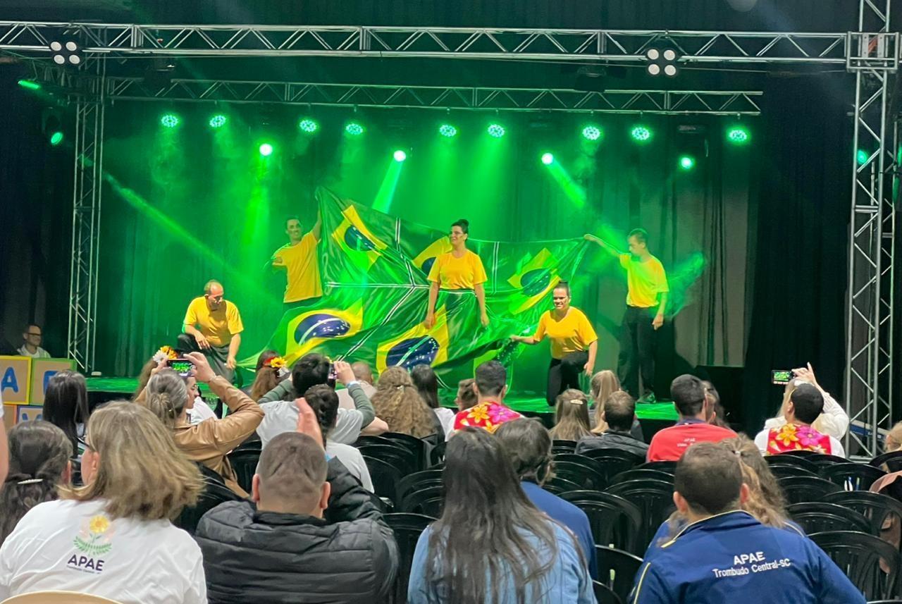 Festival Nossa Arte da APAE reúne cerca de 500 pessoas em Ituporanga