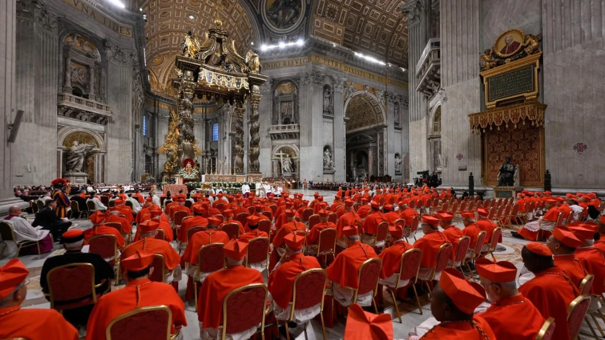 Fumaça Branca no Vaticano: Igreja Católica elege novo Papa