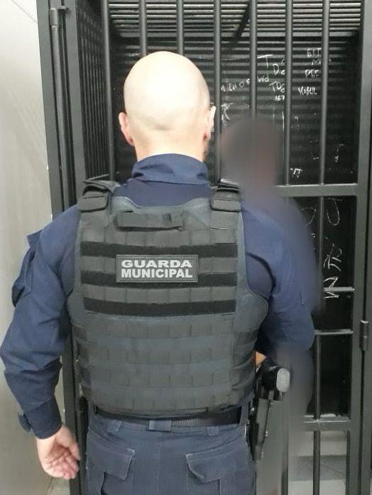 Funcionário de verdureira é rendido por bandidos armados 