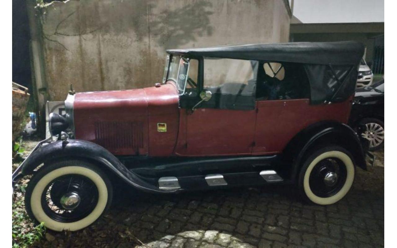 Furto de fogão leva polícia a esconderijo de carro antigo avaliado em R$ 200 mil em SC
