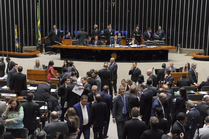Futuros deputados federais de SC estão indecisos sobre a eleição da presidência da Câmara