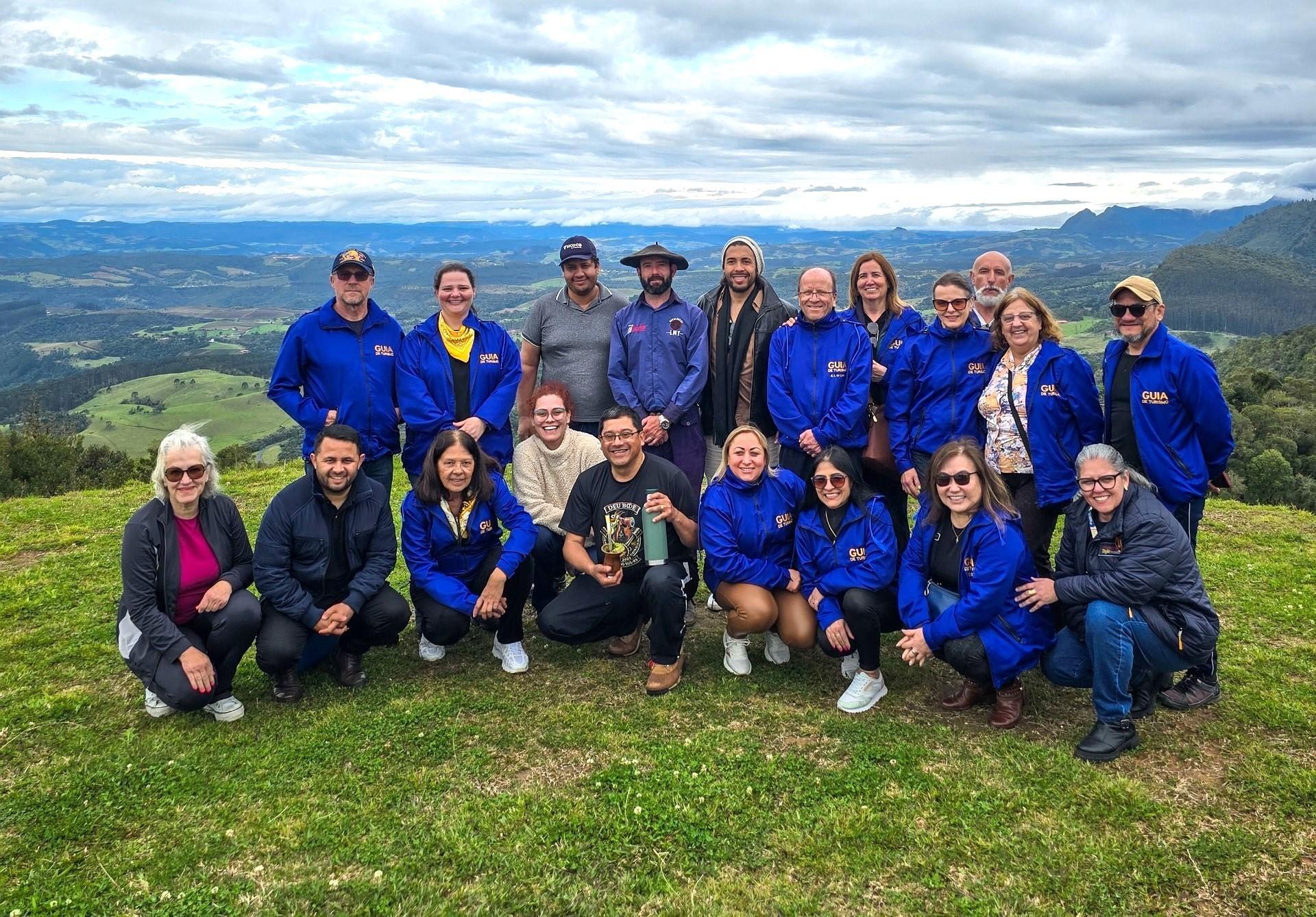 Futuros guias de turismo conhecem Bom Retiro em visita técnica