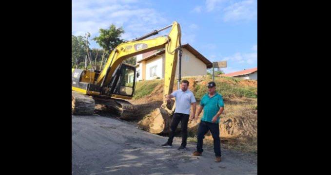 Geison Kurtz assume administração de Ituporanga e acompanha obras em andamento